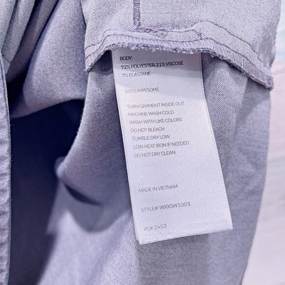 FIGS Rafaela Scrub Top Graphite Gray Nursing Medical Womens Medium - Picture 5 of 5